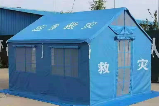 ​Elaboración de escudos con dedicación y envío urgente de ayuda al frente: Tangshan Pengcheng Outdoors hace todo lo posible para producir en masa tiendas de campaña de socorro en casos de desastre y garantizar el suministro